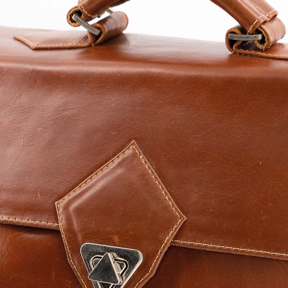 Unica nickel Tan-details-RAW-1 Unica nickel Tan-details-RAW-1